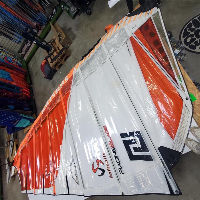 voile-windsurf-racing-blade-loftsails-2016-8-6-occasion-c