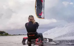 Promos Kitesurf : ailes, planches, barres et matériel en déstockage